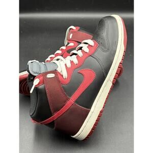 Size 7.5 - Nike Dunk High Red - 317982-051